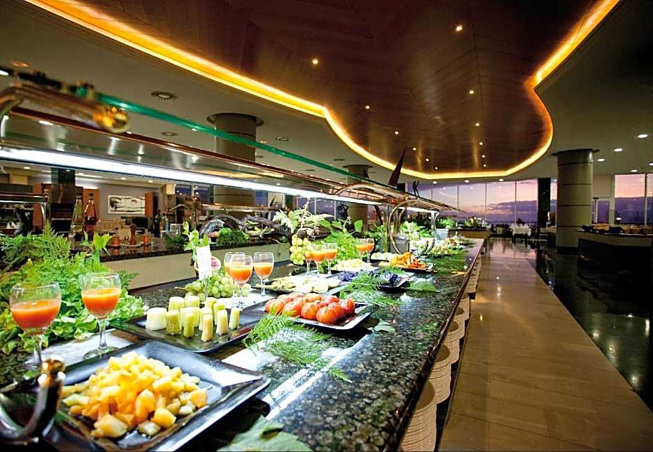 Landmar Costa los Gigantes Family Resort