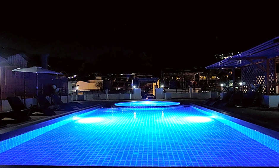Blue Skyline Hotel