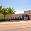 Downtown Hollywood Gardens Inn & Suites