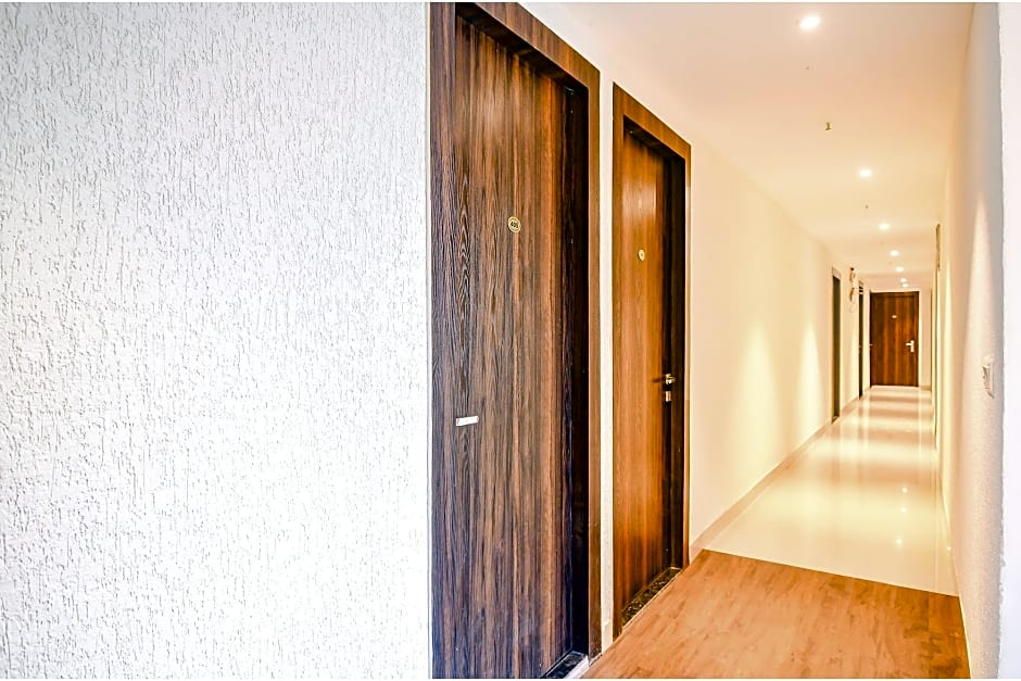 FabHotel Lake View Topsia - China Town