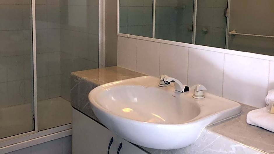 Sunrise Cove Holiday Apartments