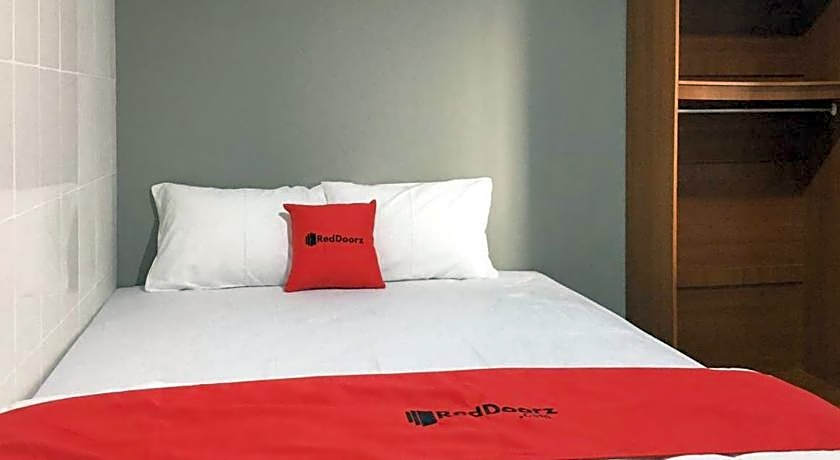 RedDoorz @ Citraland Surabaya