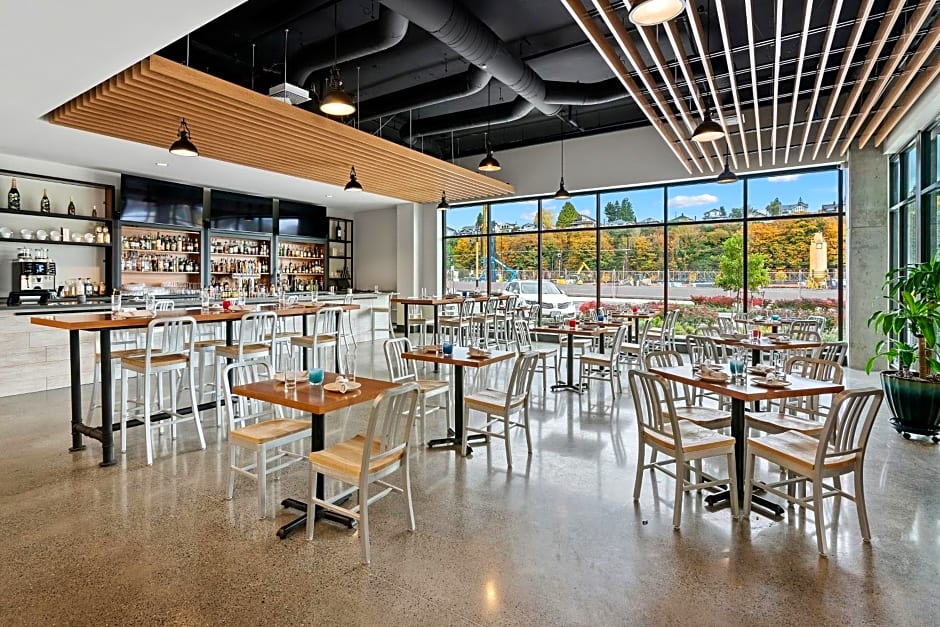 Hotel Indigo Seattle Everett Waterfront Place, an IHG Hotel