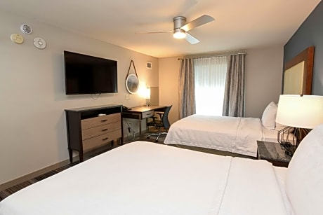 Queen Suite with Two Queen Beds - Mobility Access/Non-Smoking