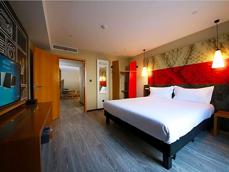 ibis Sui Ning Hotel