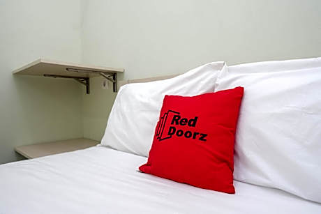 RedDoorz Syariah near Gerbang Tol Krapyak 2 Semarang