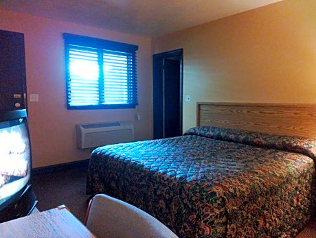 Standard King Room - Non-Smoking