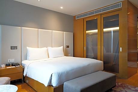 Two Bedroom Apartment City View (Includes Breakfast) - 1324 sqft