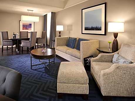Palliser Suite One Bedroom with One King Bed - City Or Courtyard View