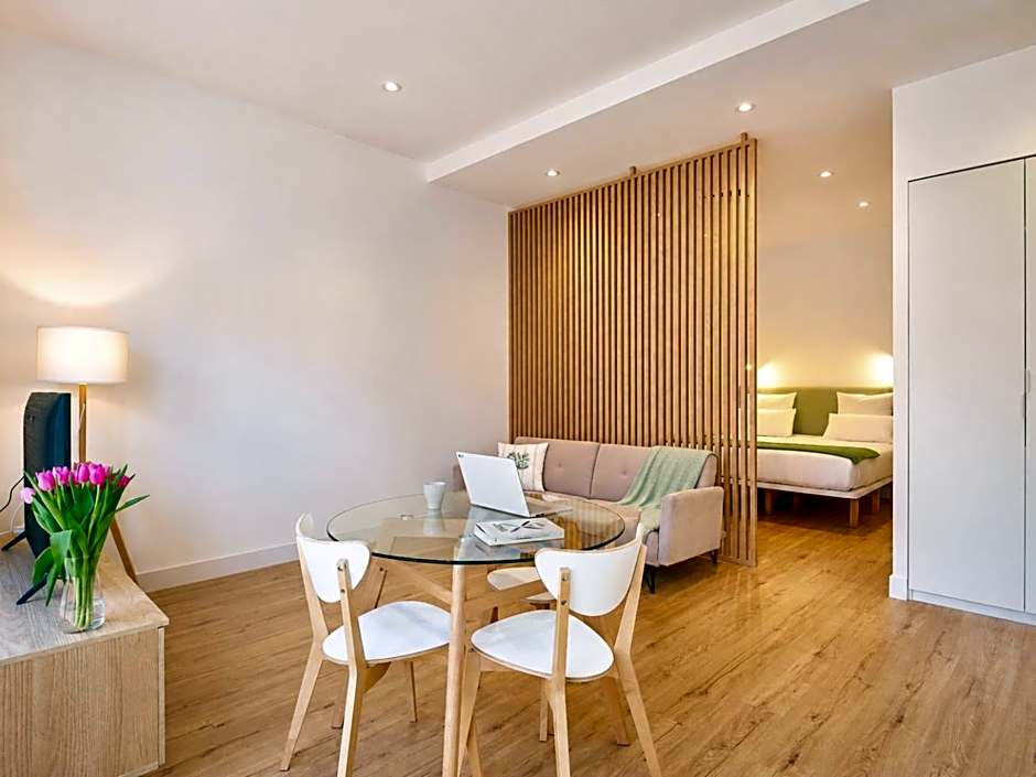 Paseo Suites Hotel