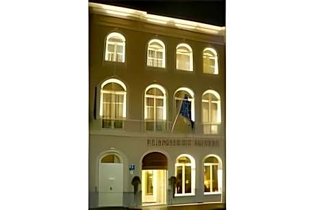 Classic Double or Twin Room