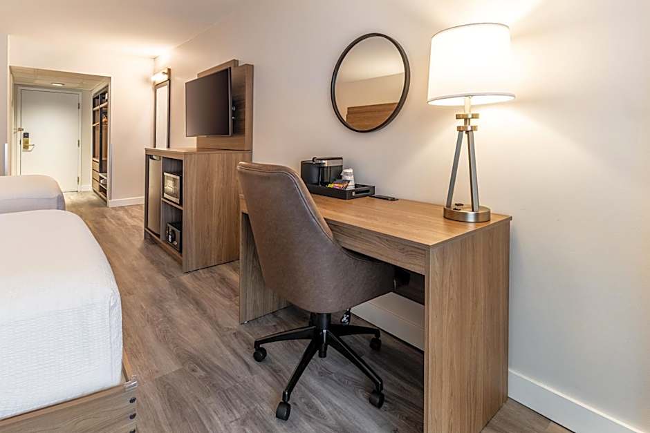 Atrium Hotel Vancouver