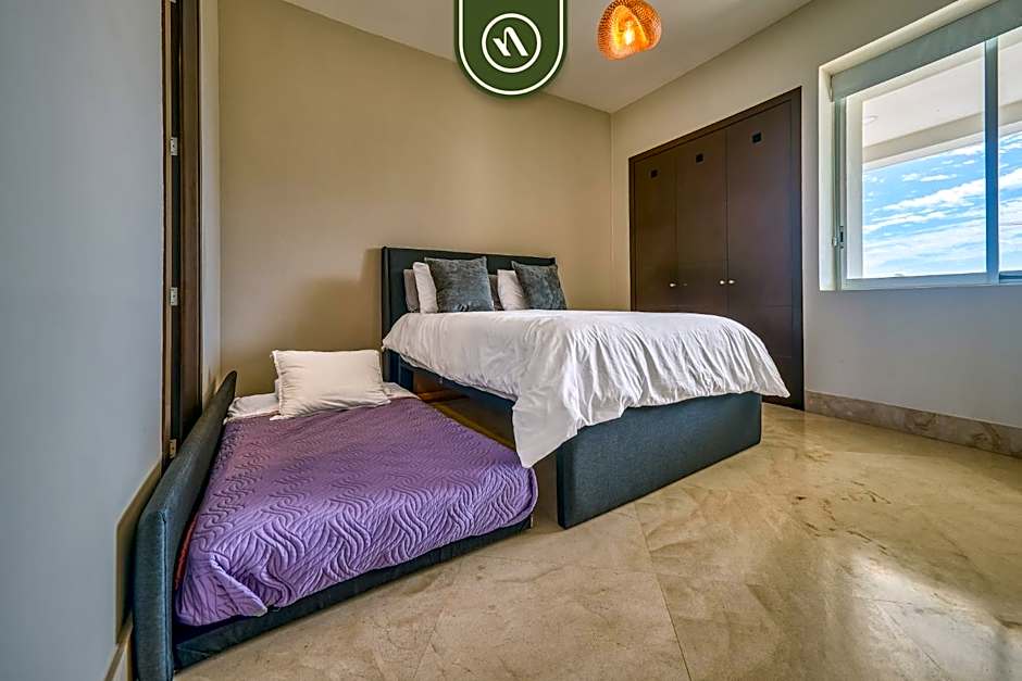 Amazing 2BR Condo with Pool and Access to VIDANTA