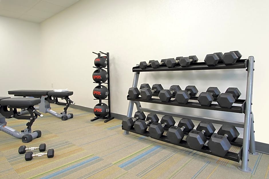 Holiday Inn Express & Suites Columbus North By IHG