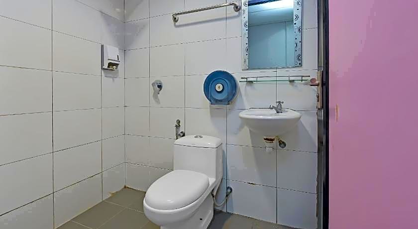 OYO 880 Hotel Purple Town