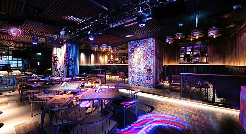 Hyatt Place Dubai Al Rigga Residences