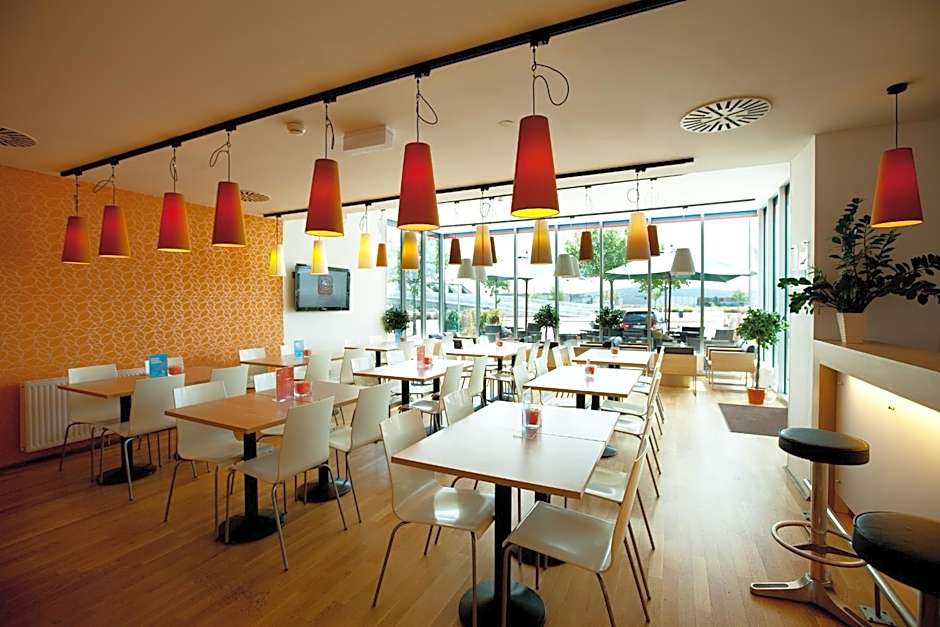 Orange Wings Wiener Neustadt