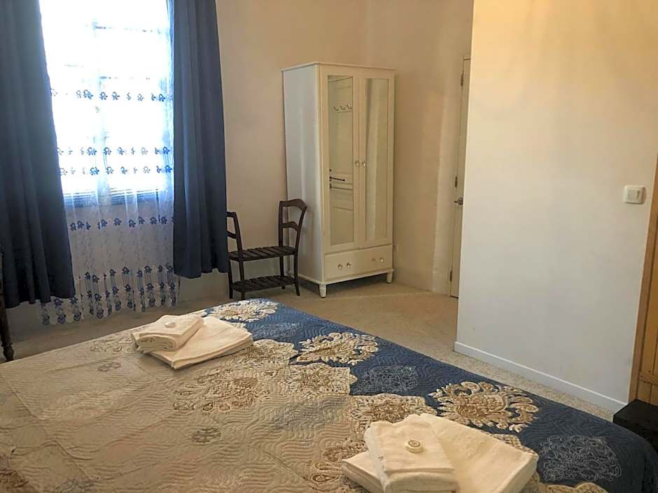La Porte Bleue