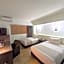 We Hotel Aeropuerto