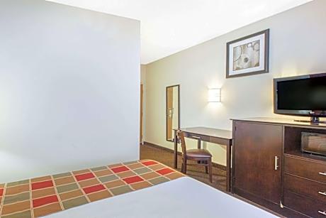 Queen Room - Non-Smoking