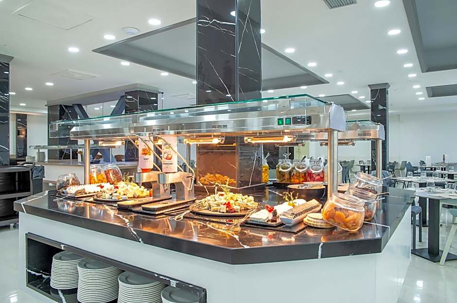 Hotel Benidorm East by Pierre & Vacances