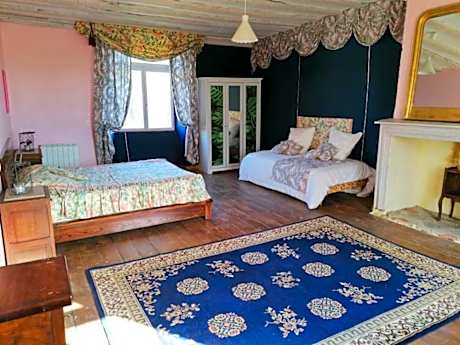 Family Room with Garden View