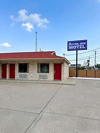 River Inn Motel