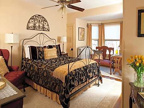 Standard Queen Room