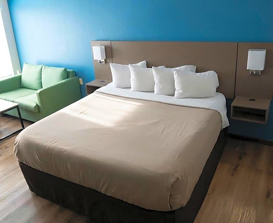 Bourbon Capital Inn