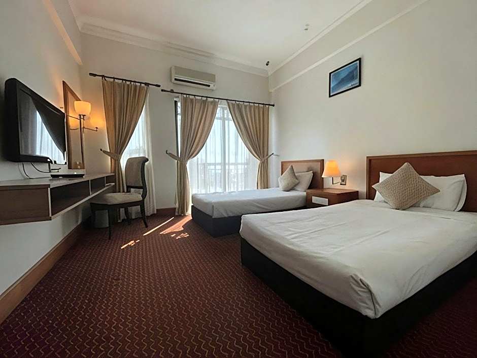 Putra Brasmana Hotel