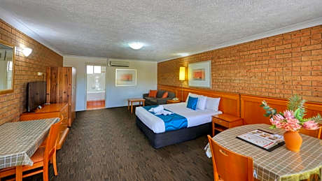 James Street Motor Inn