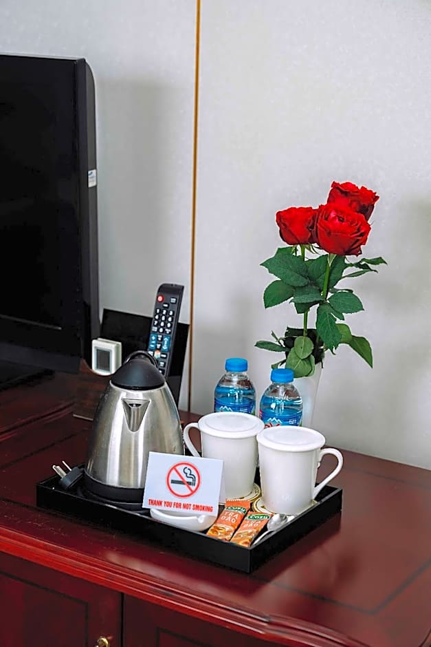 Classic Hoang Long Hotel