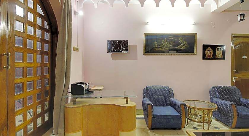 Pogl Brahmaputra Guest House by OYO Rooms – Guwahati, TX