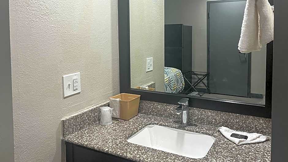 Studio 6 Suites Knoxville ,TN - Downtown
