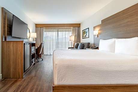 Atrium Hotel Vancouver