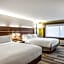 Holiday Inn Express & Suites Platteville By IHG