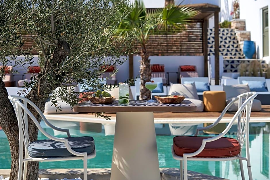 Minois Sugarcube Suites