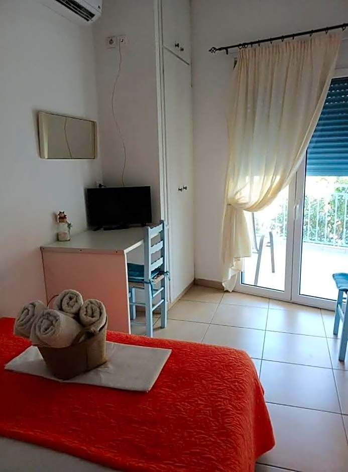 Smaragdi Studios and Rooms