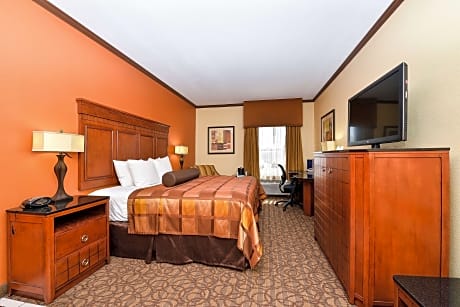 1 King Bed - Mobility Accessible, Communication Assistance, Roll In Shower, Non-Smoking, Full Breakfast
