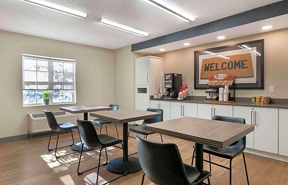 Extended Stay America Suites - Kansas City - Overland Park - Quivira Rd.