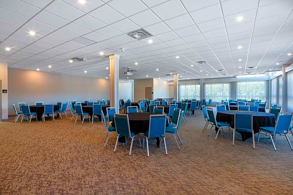 Hampton Inn By Hilton & Suites Edmonton St. Albert, AB