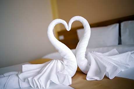 1 King Mountain View