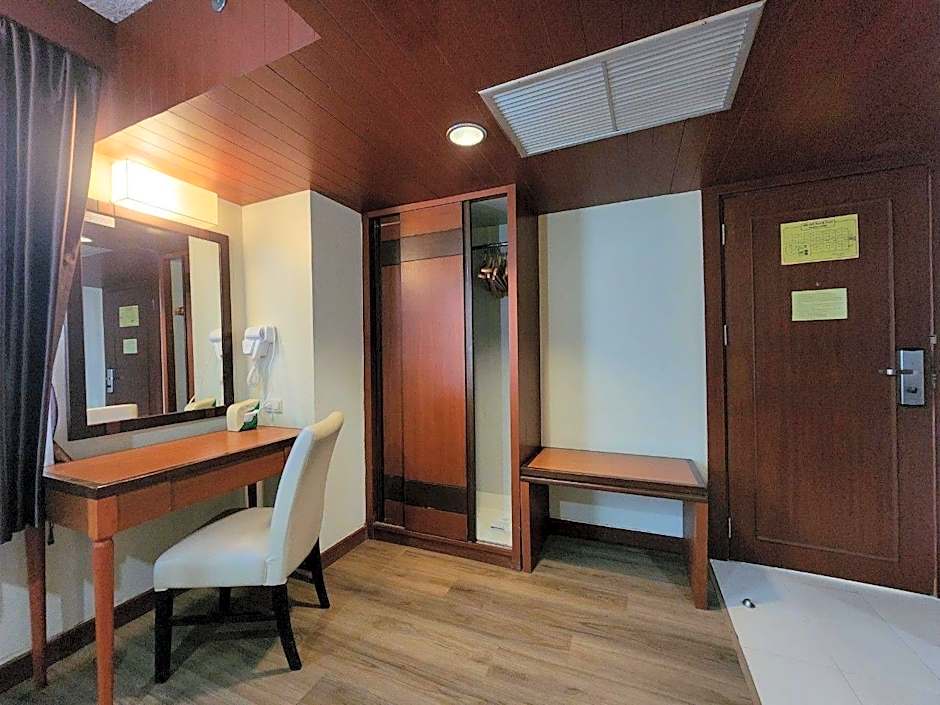 Hadyai Golden Crown Hotel