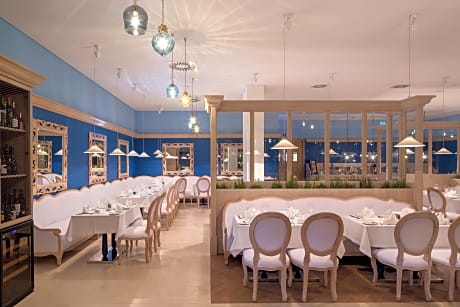 Evolutee Hotel