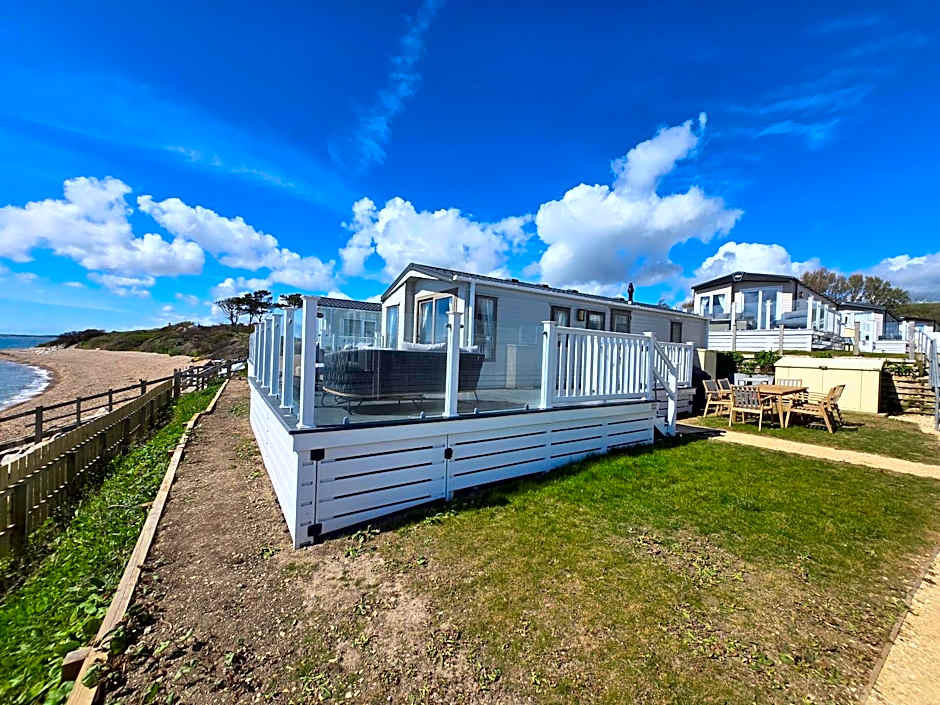 Europa Willow Pitch 29 Creek Caravan Park dog friendly
