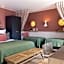 Le Petit Beaumarchais Hotel & Spa