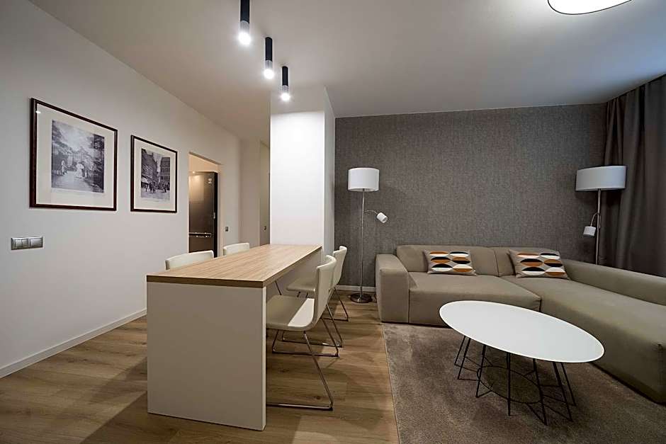 Hotel Embassy