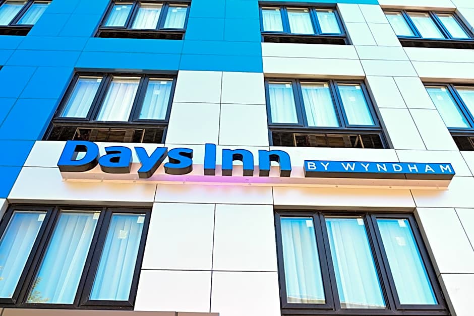 Days Inn by Wyndham Bronx Near Botanical Garden