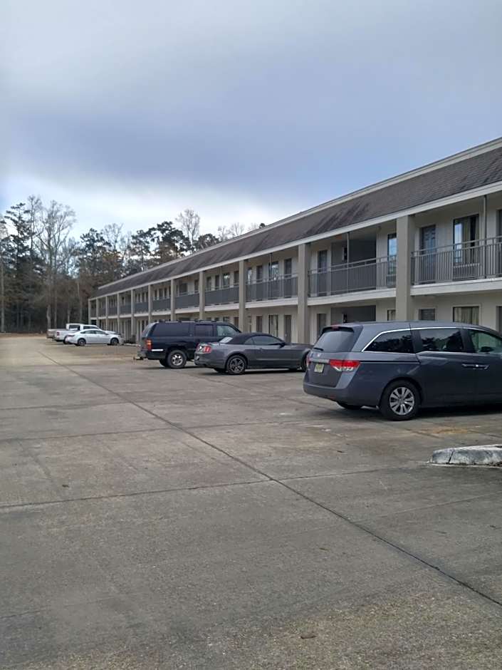 Travelers Rest Motel