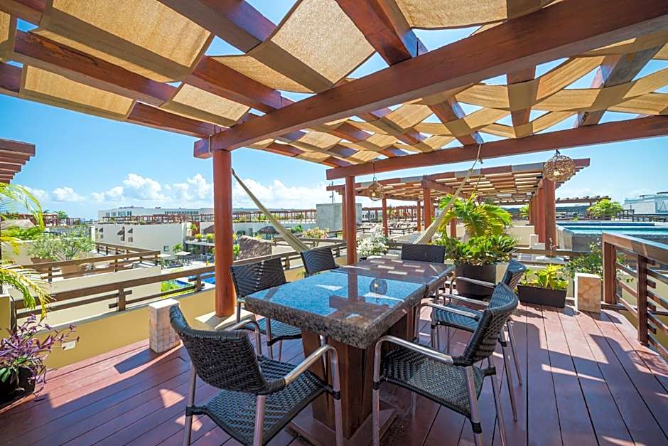 La Divina by Aldea Thai